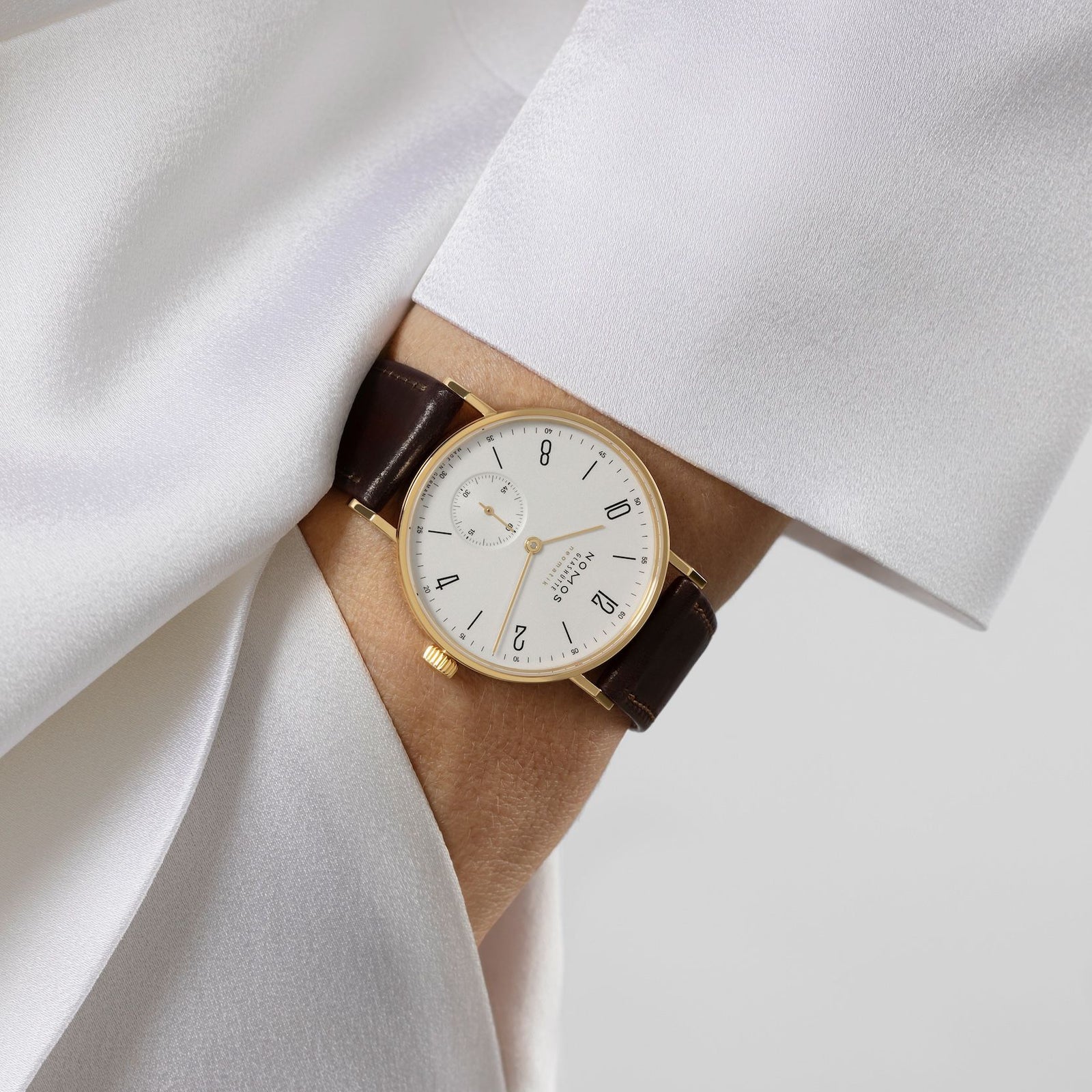 NOMOS - Tangente Gold Neomatik Doré 35mm Ref: 162