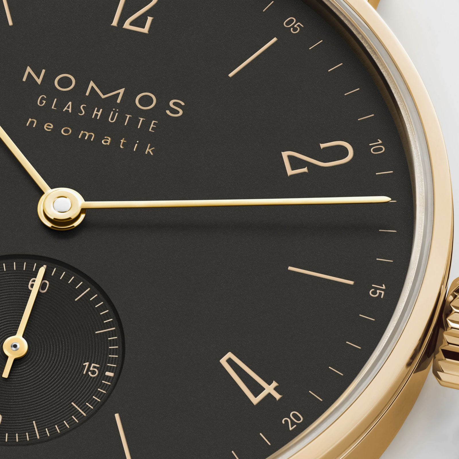 NOMOS - Tangente Gold Neomatik Ruthenium 35mm Ref: 163
