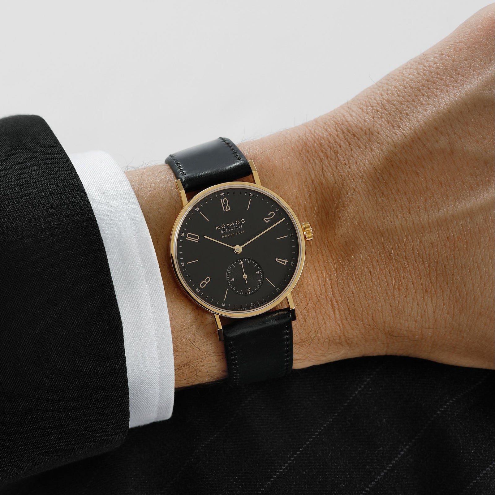 NOMOS - Tangente Gold Neomatik Ruthenium 35mm Ref: 163