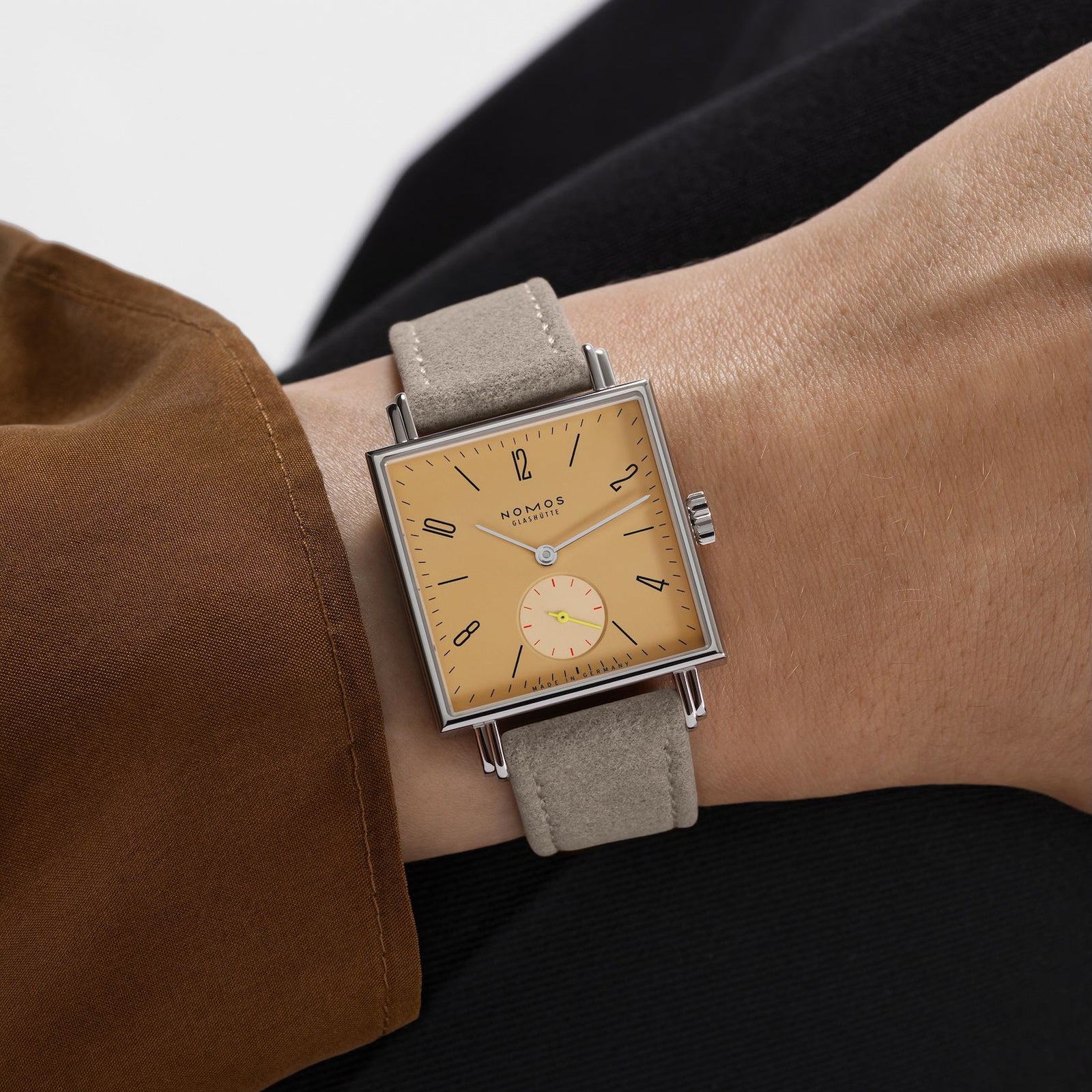 NOMOS - Tetra OCHRA Ref: 437/437.SB