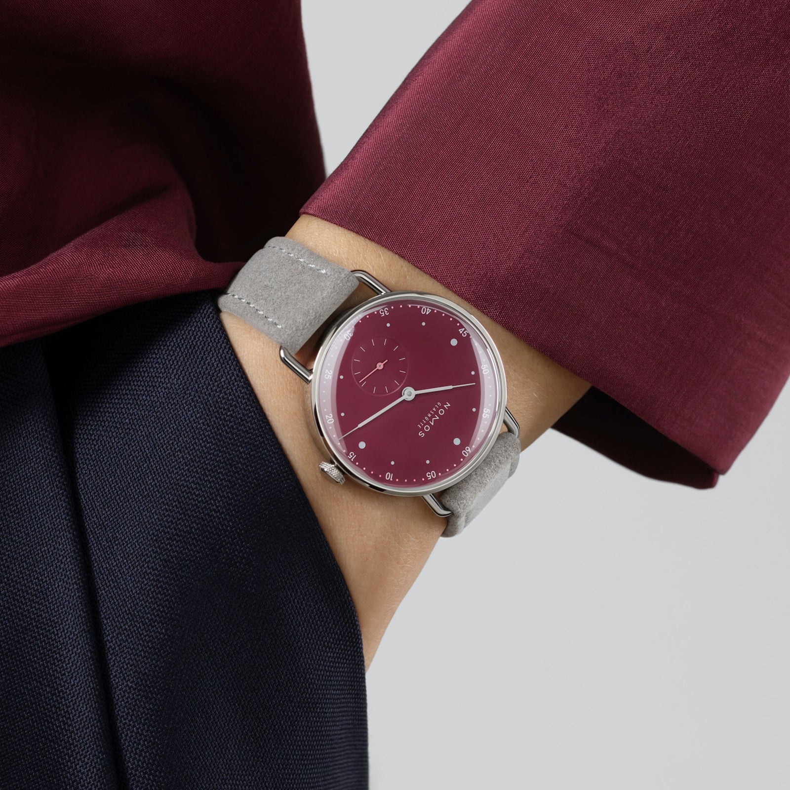 NOMOS - Metro 33 Muted Red Ref: 1123