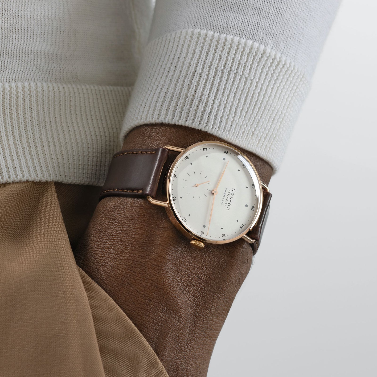 NOMOS - Metro Rose Gold Neomatik 39 Ref: 1180