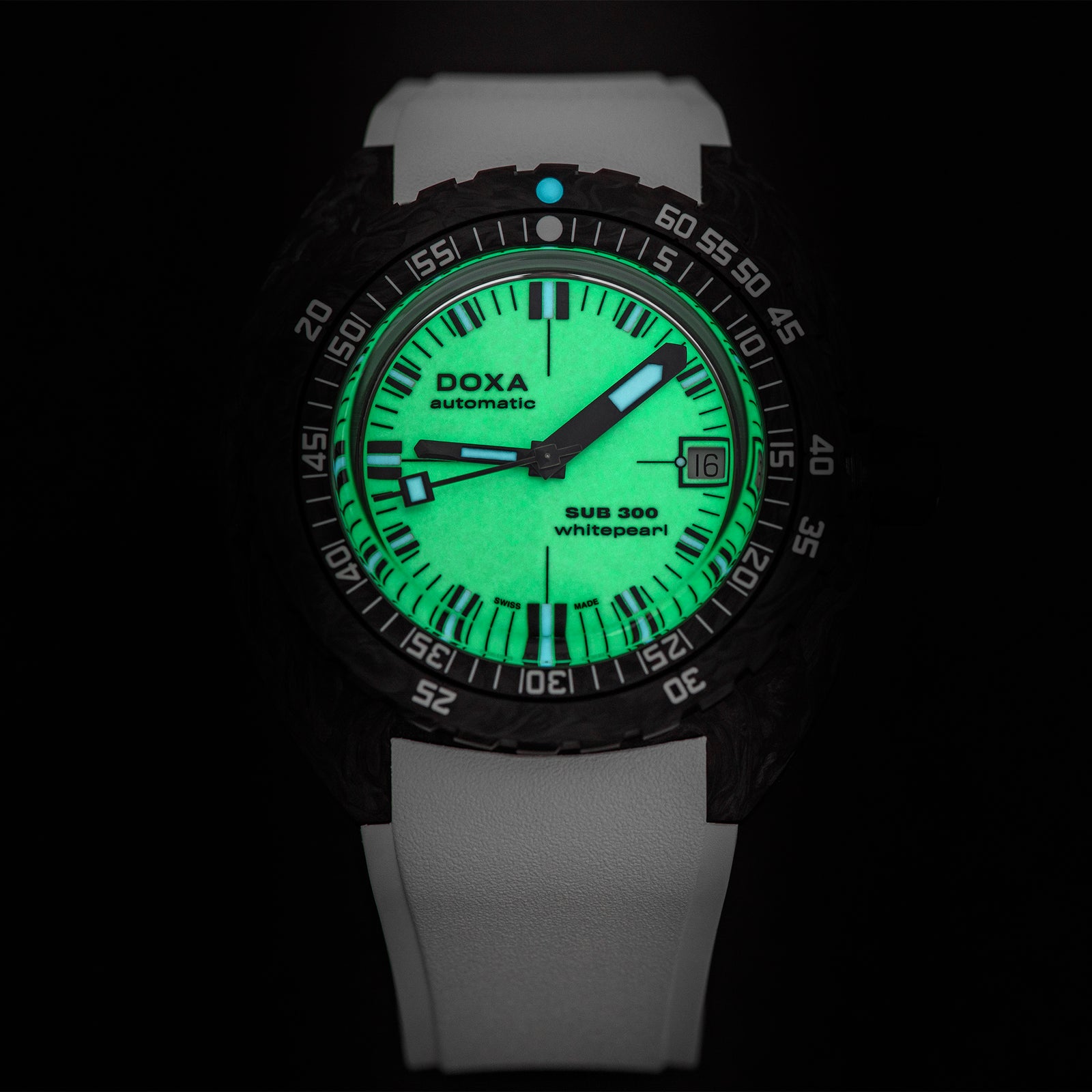 Doxa 300 Carbon - Whitepearl (White)