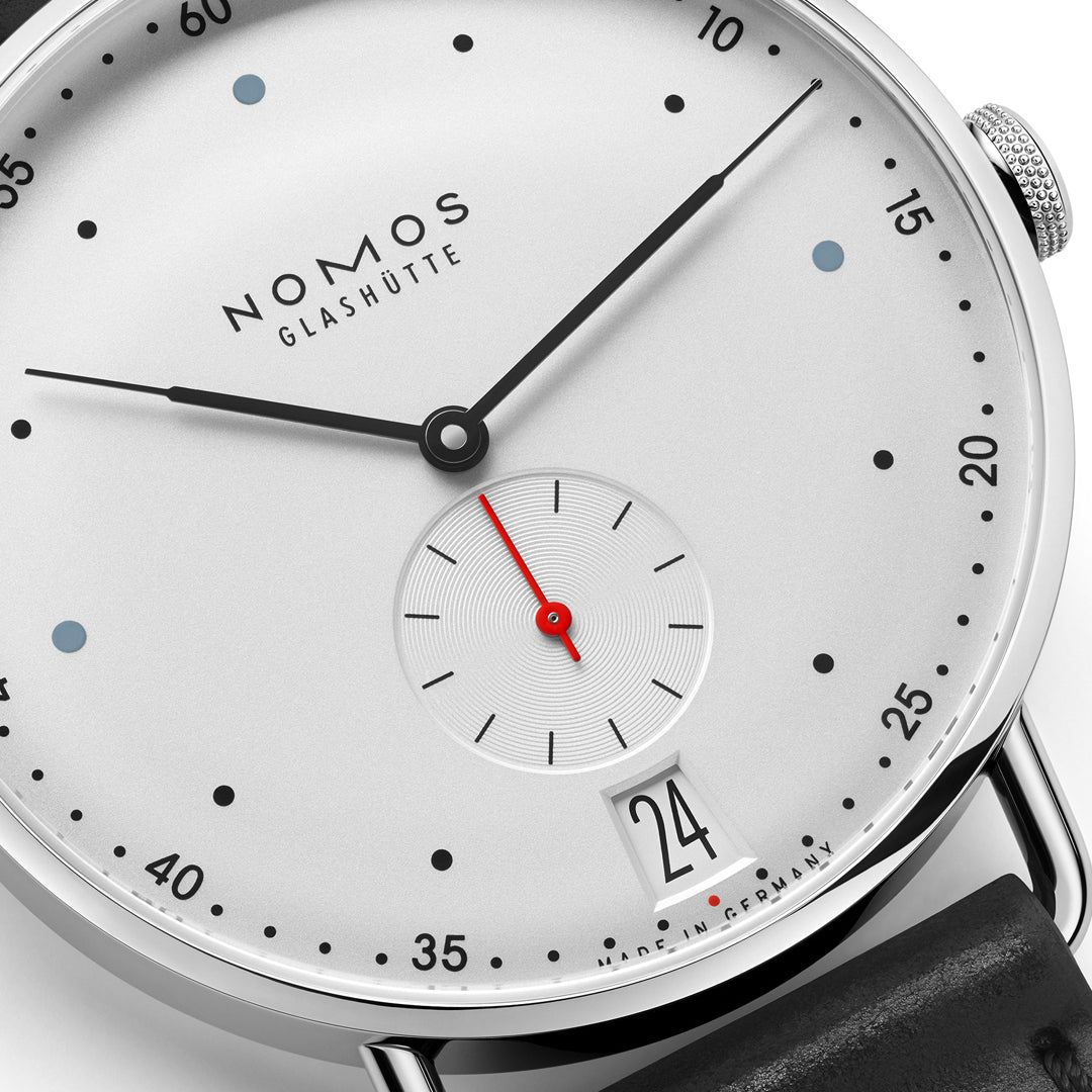NOMOS - Metro 38 Datum REF: 1102