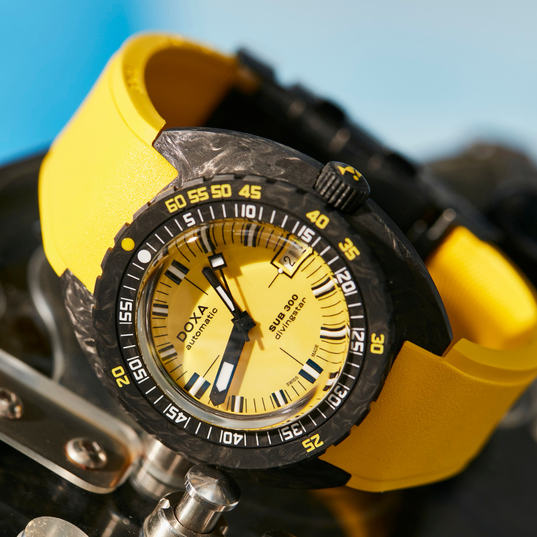 Doxa 300 Carbon - Divingstar (Yellow)