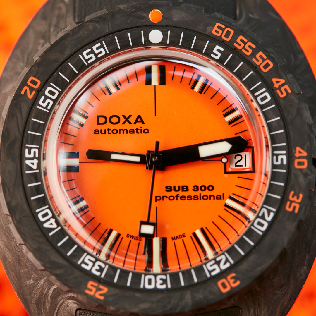 Doxa 300 Carbon - Professional (Orange)