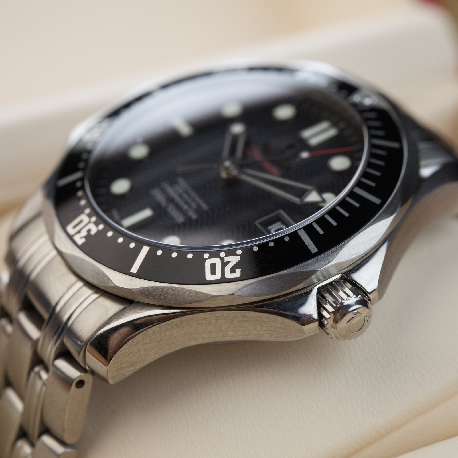 Omega Seamaster Professional 300m (Black -2011)