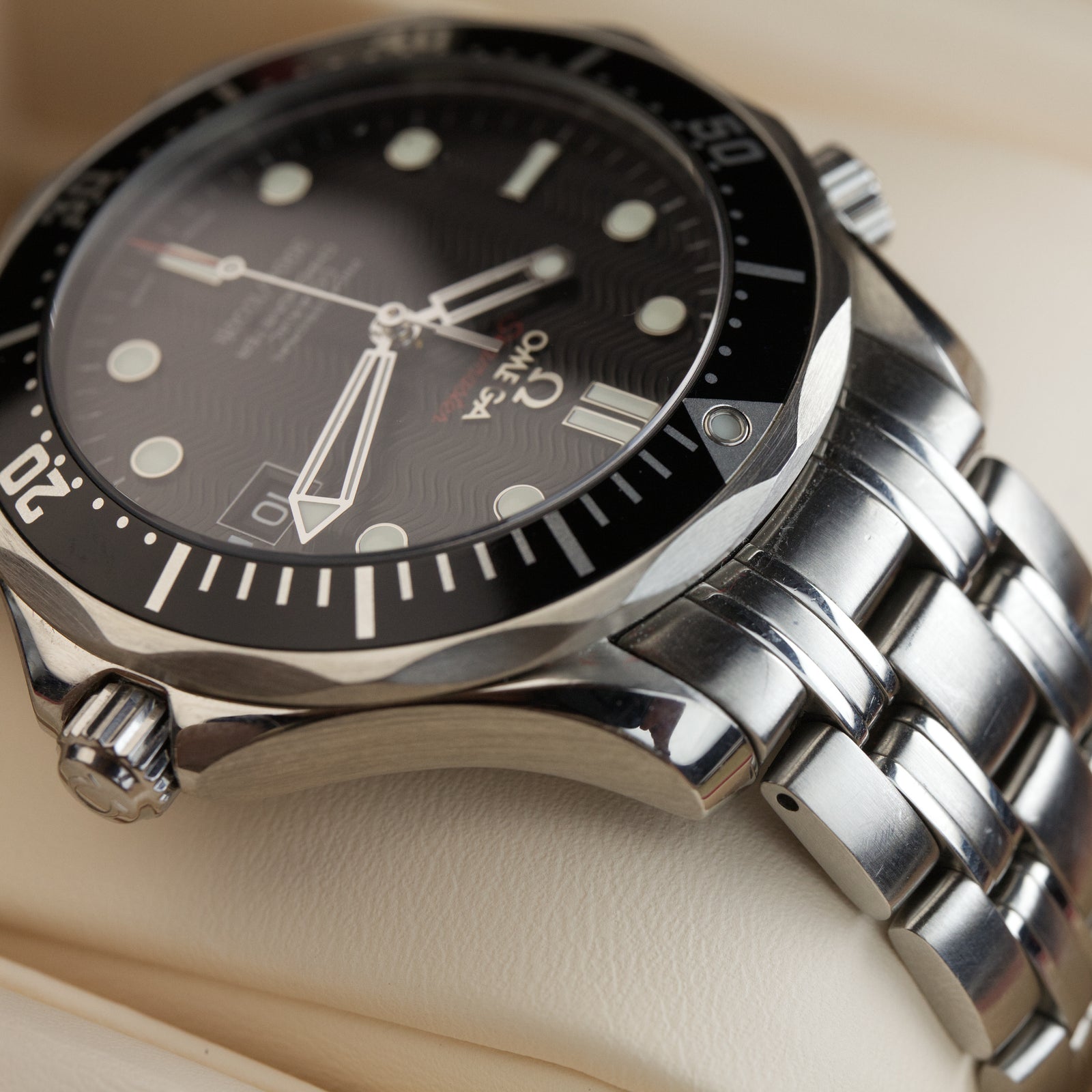Omega Seamaster Professional 300m (Black -2011)