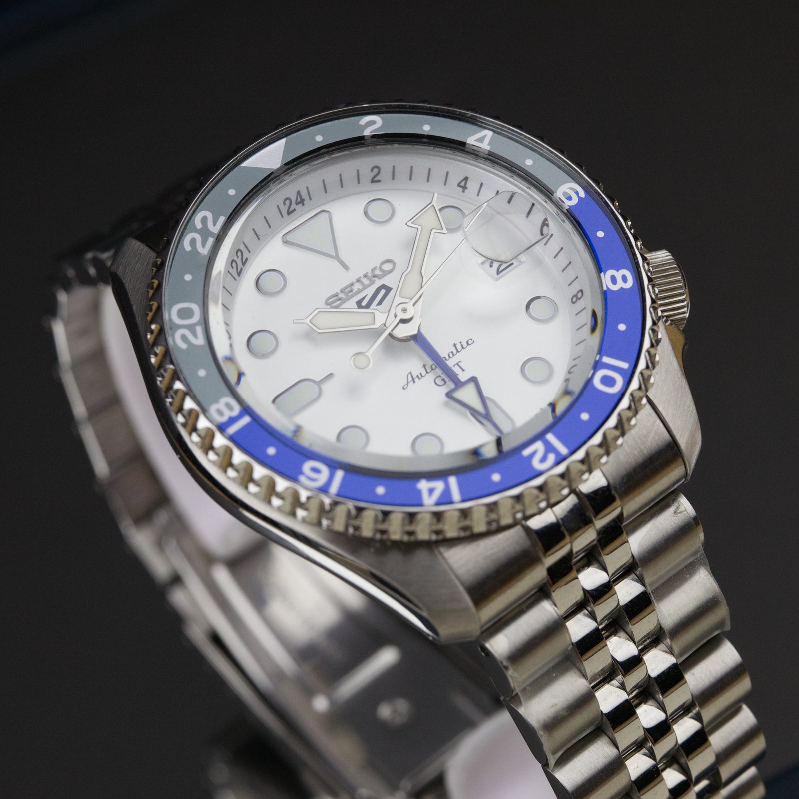 Seiko 5 - GMT SSK033
