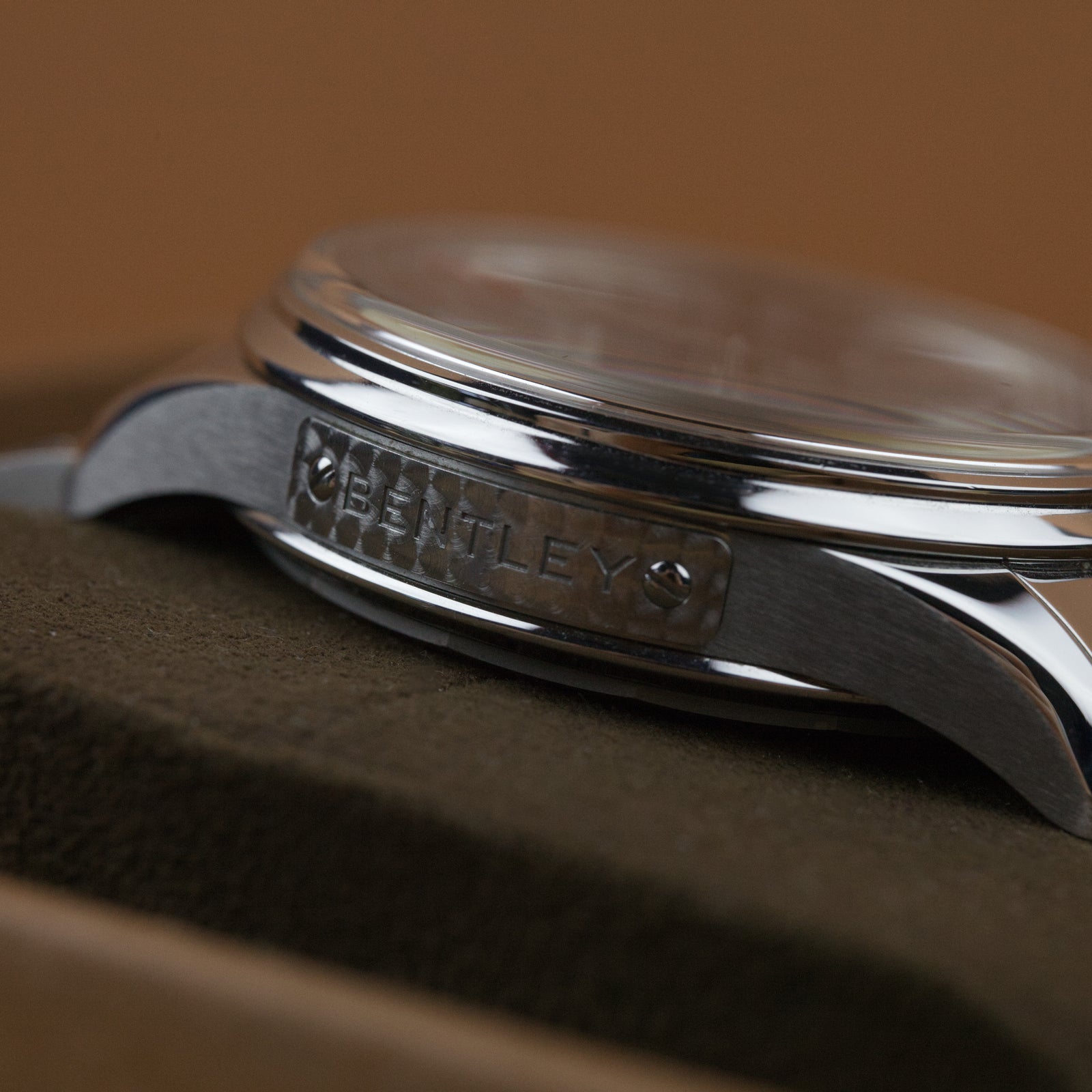 Breitling AB0118 'Bentley' Premier B01