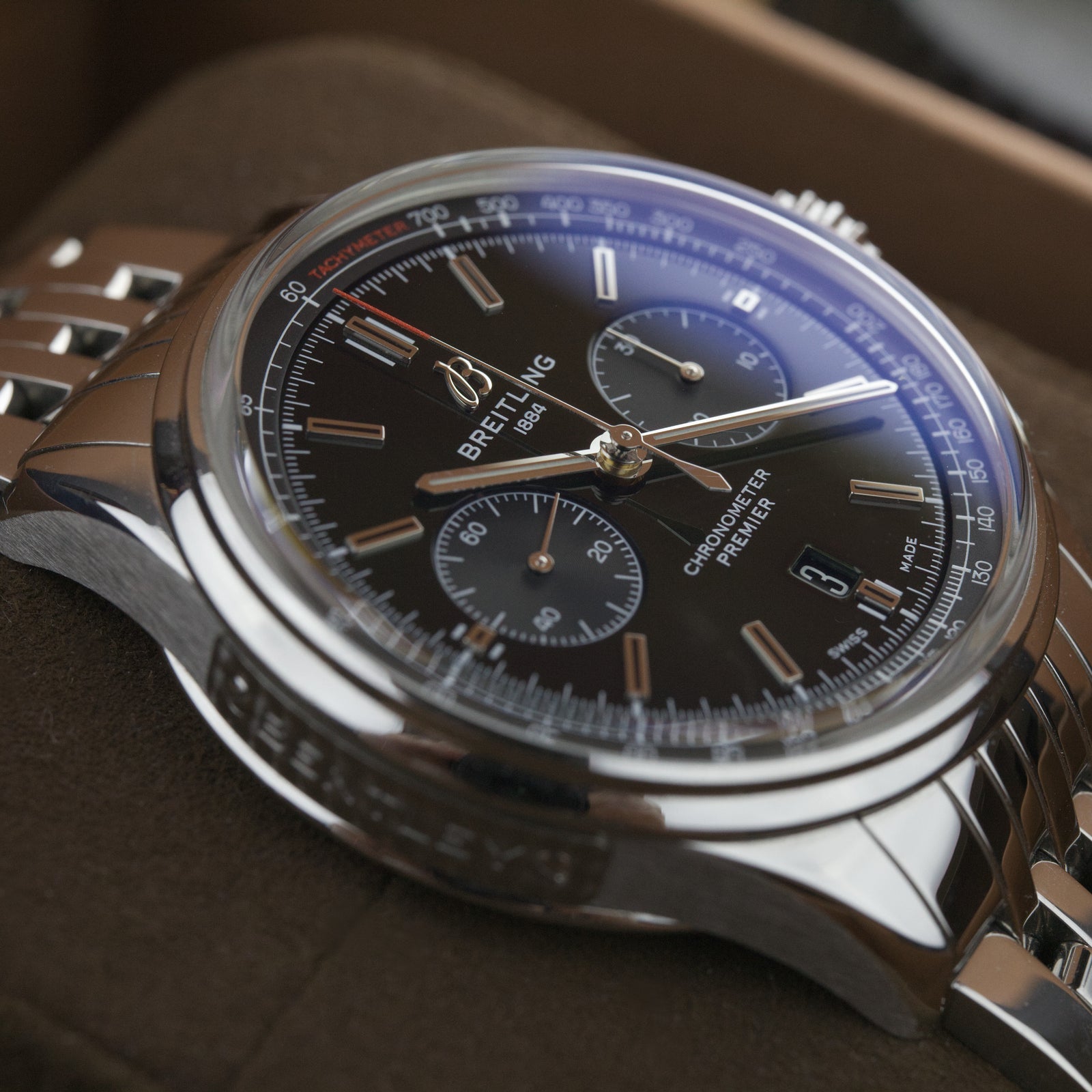 Breitling AB0118 'Bentley' Premier B01