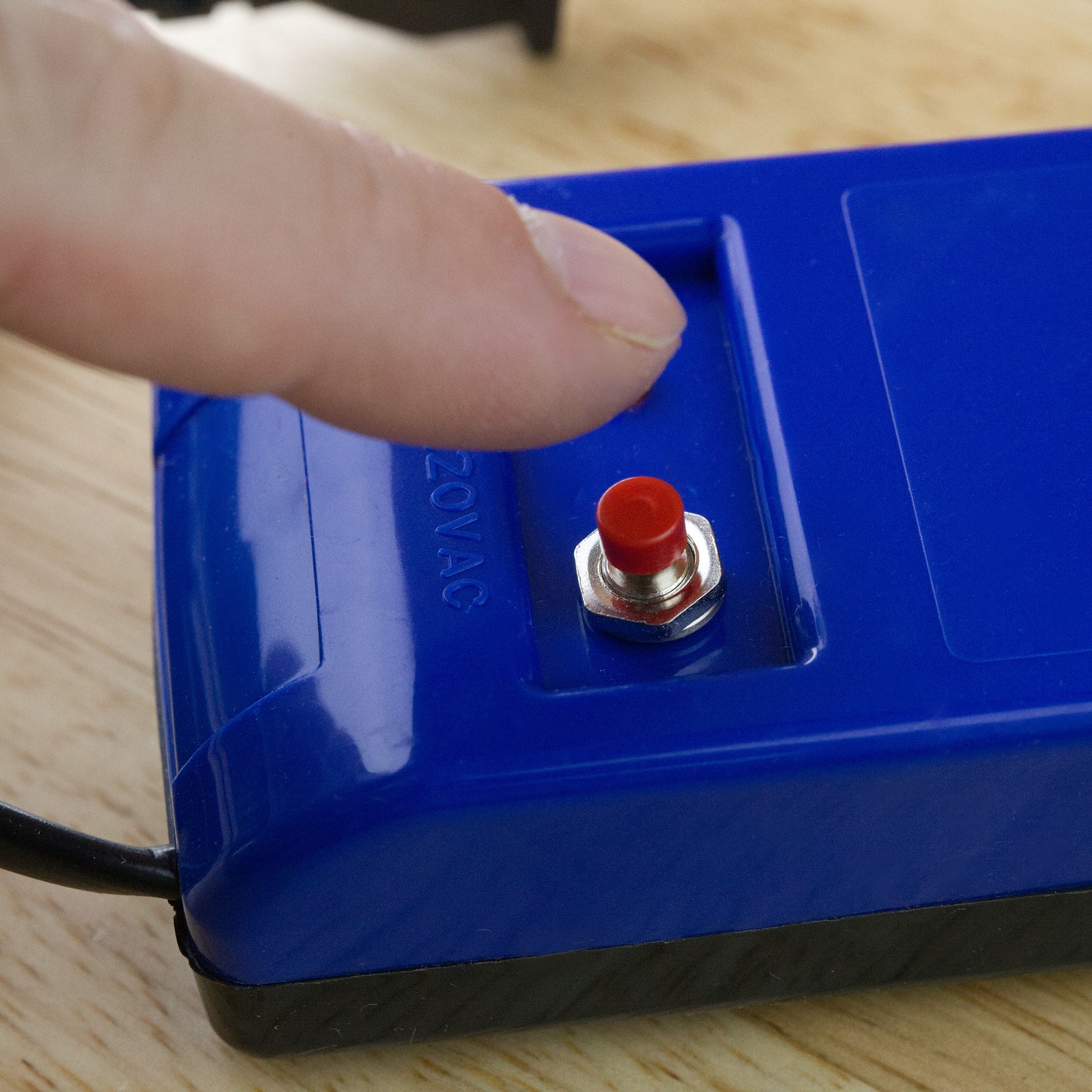 Demagnetiser