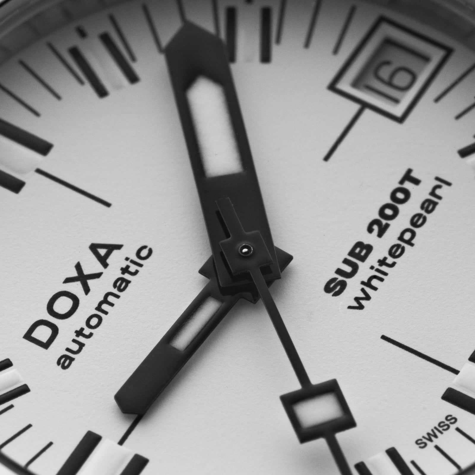 Doxa 200 T - Whitepearl (White) Iconic Dial