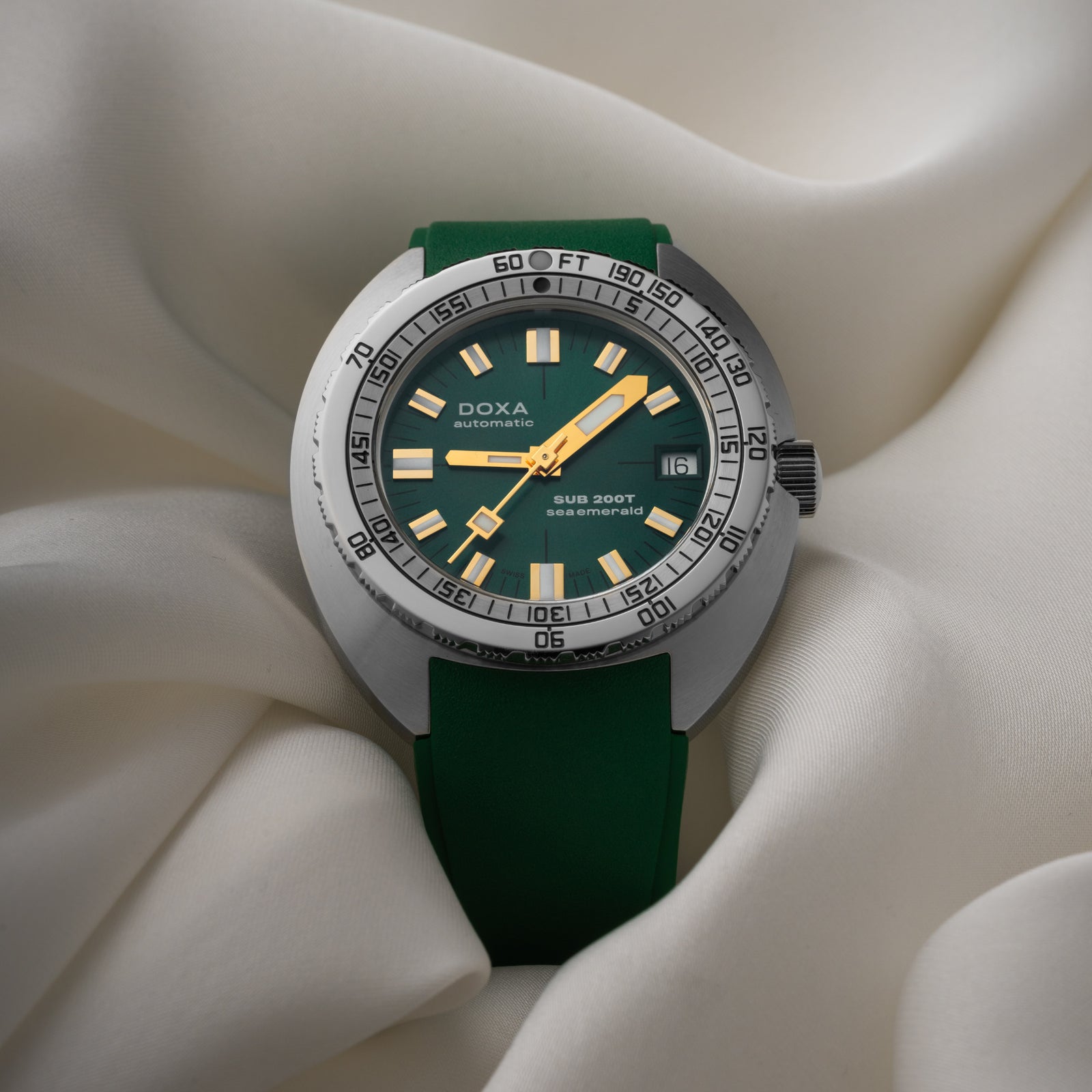 Doxa 200 T - Sea Emerald (Green) Sunray Dial