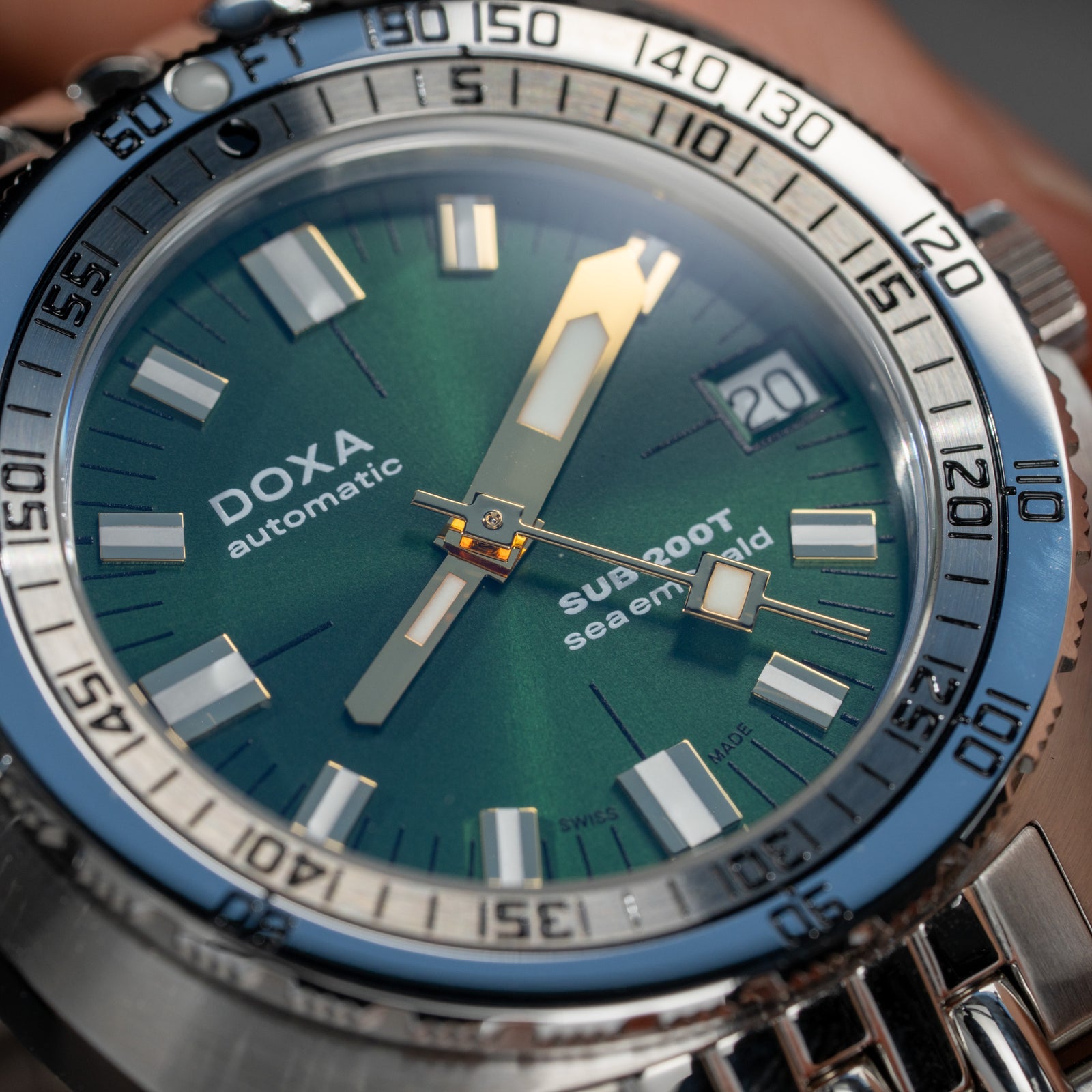 Doxa 200 T - Sea Emerald (Green) Sunray Dial