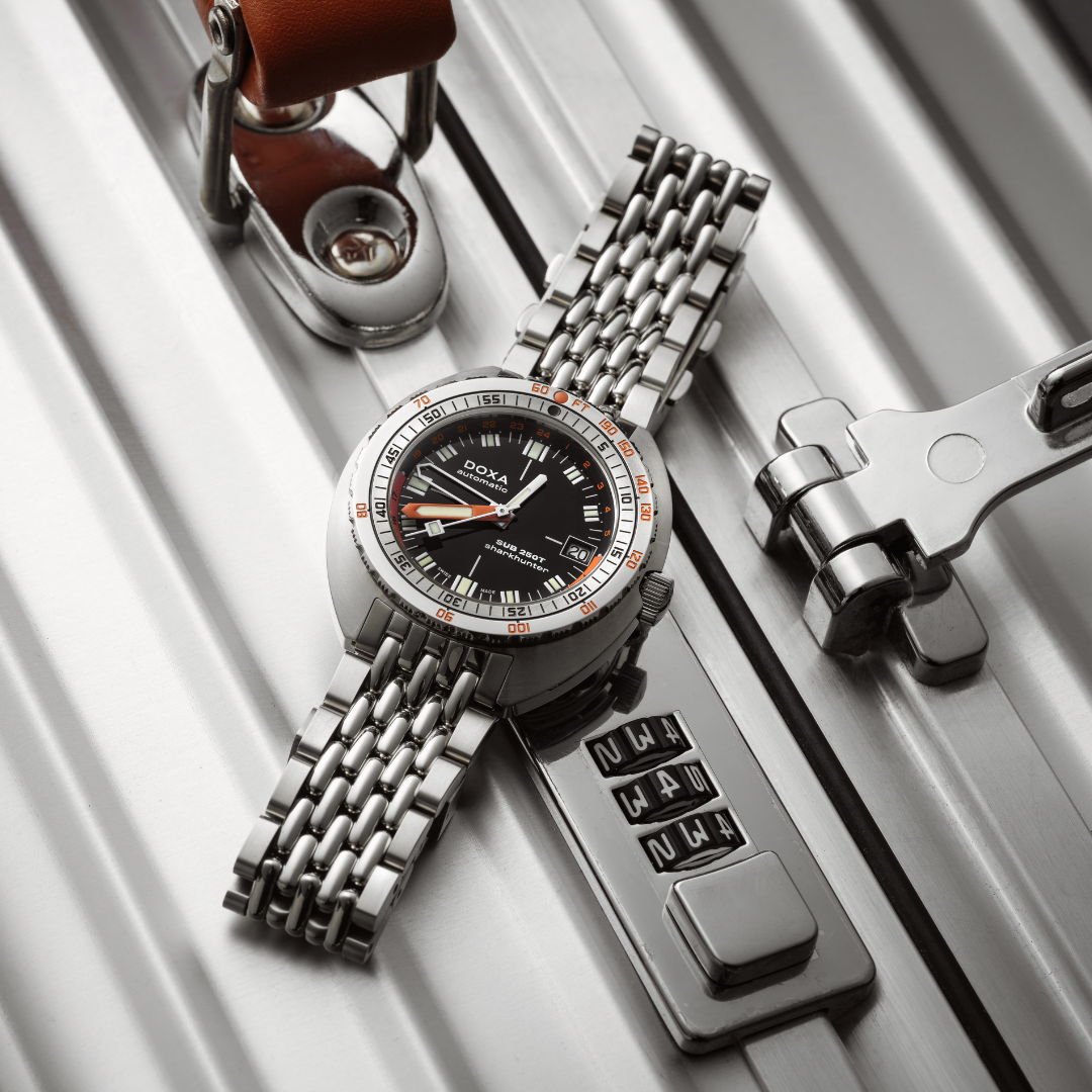 Doxa 250T GMT - Sharkhunter (Black)