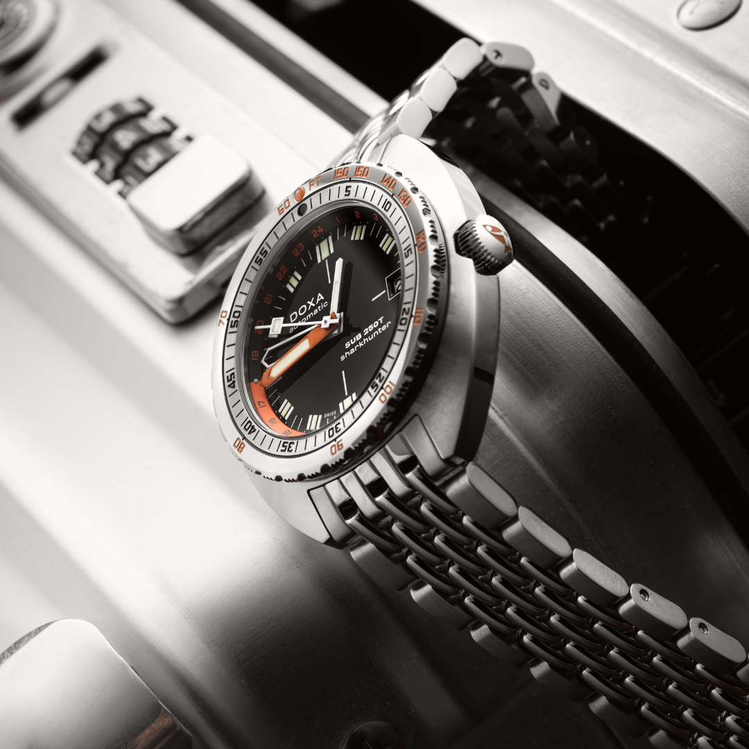 Doxa 250T GMT - Sharkhunter (Black)