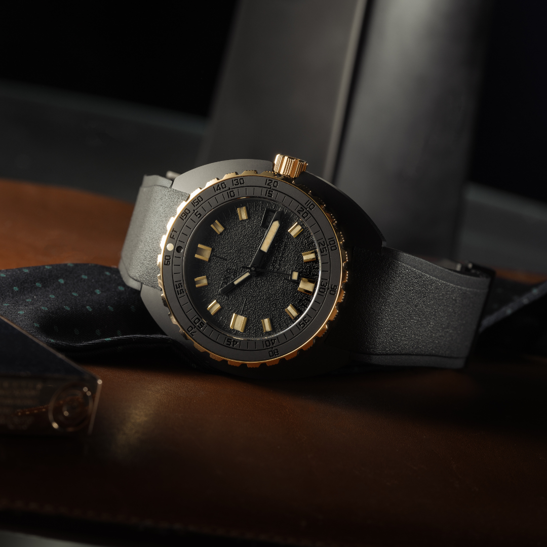Doxa 300 Beta - Sharkhunter (Black) w/Date