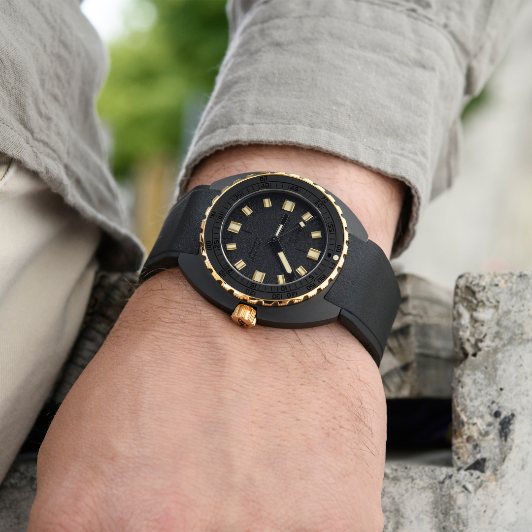 Doxa 300 Beta - Sharkhunter (Black) No Date