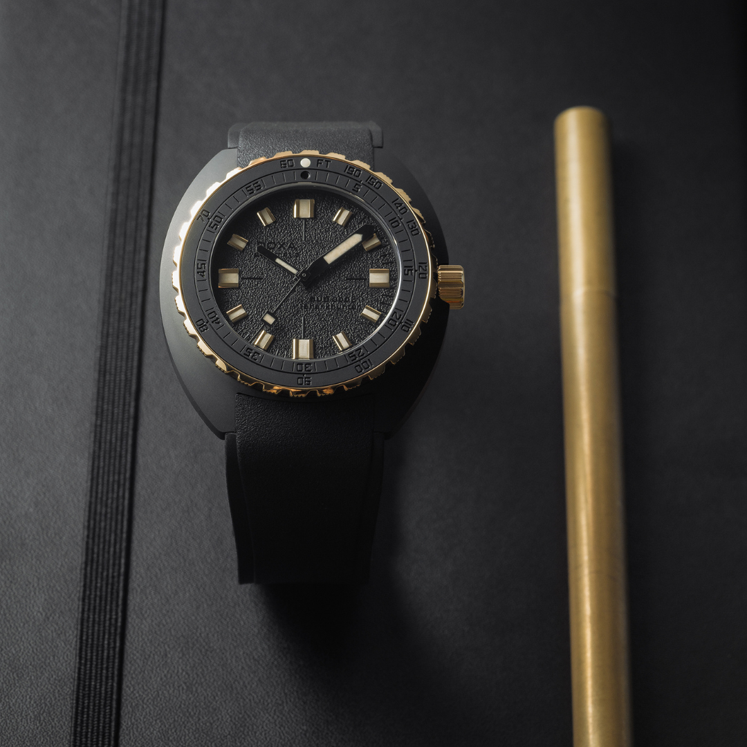 Doxa 300 Beta - Sharkhunter (Black) No Date
