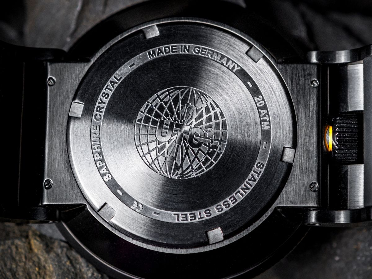 Laco - Atacama 3 UTC/GMT Quartz