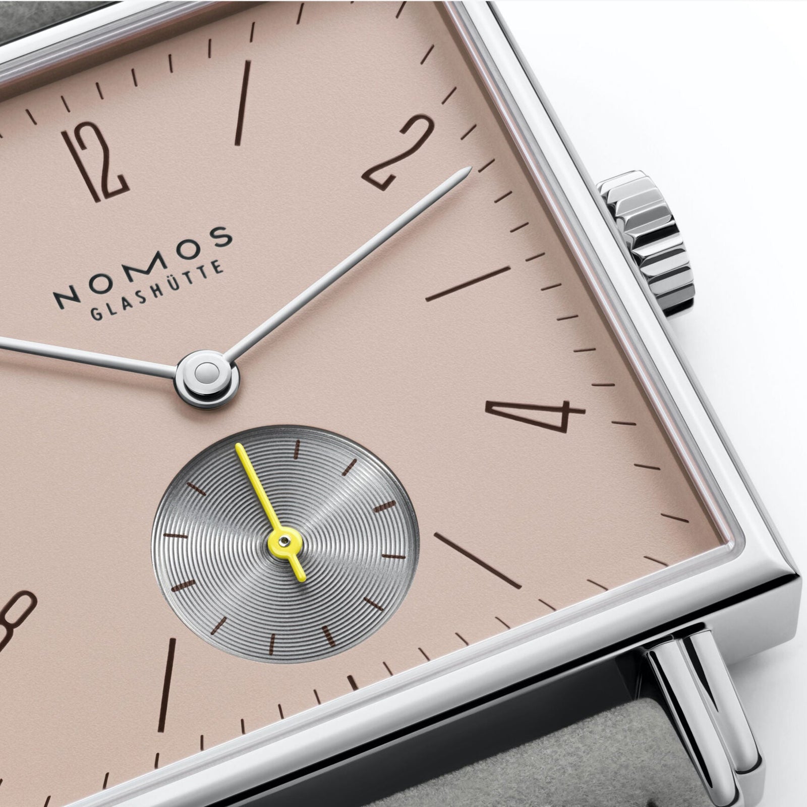 NOMOS - Tetra DIE KAPRIZIÖSE Ref: 424/474
