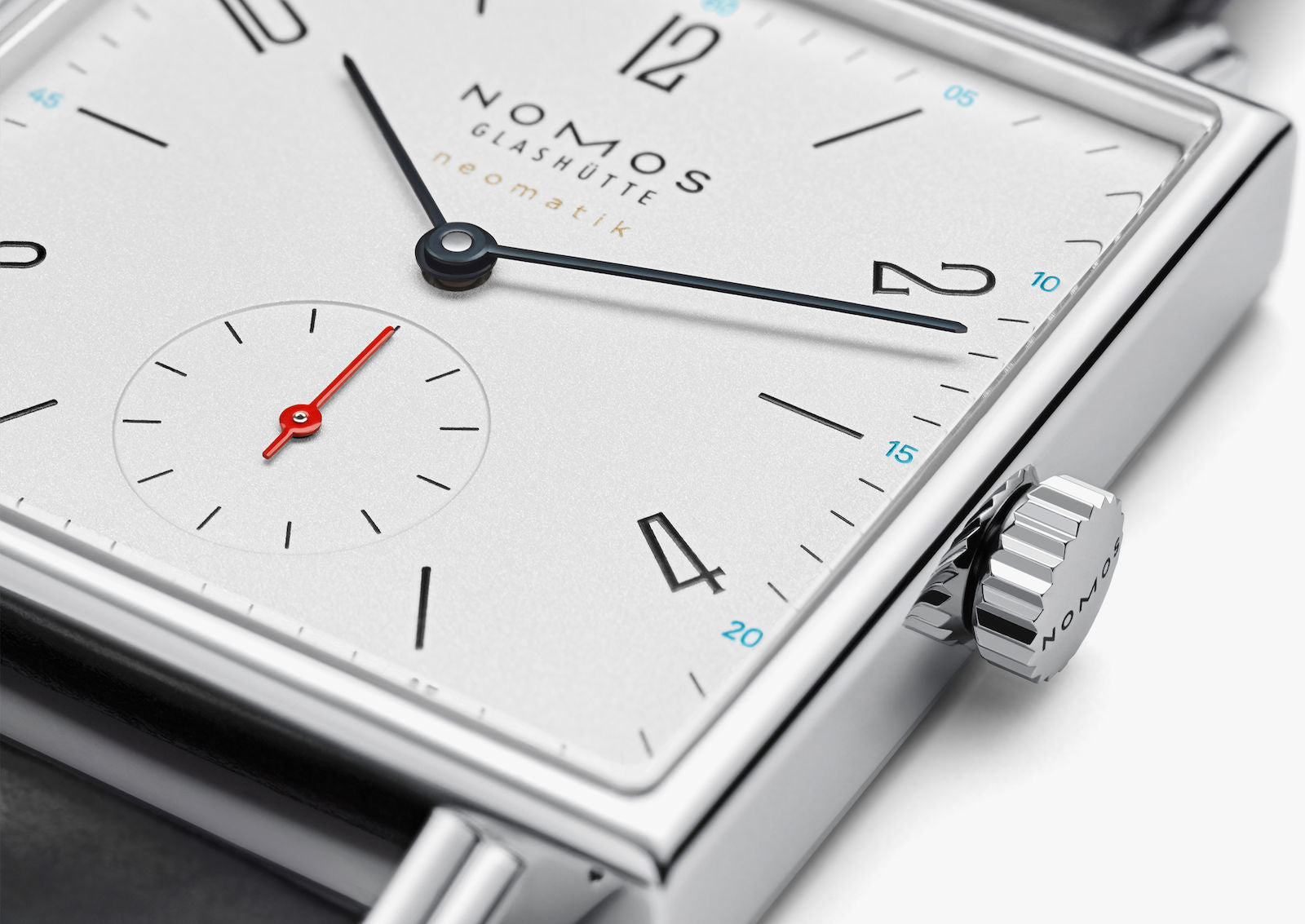 NOMOS - Tetra Neomatik 39 Ref: 421 / 423