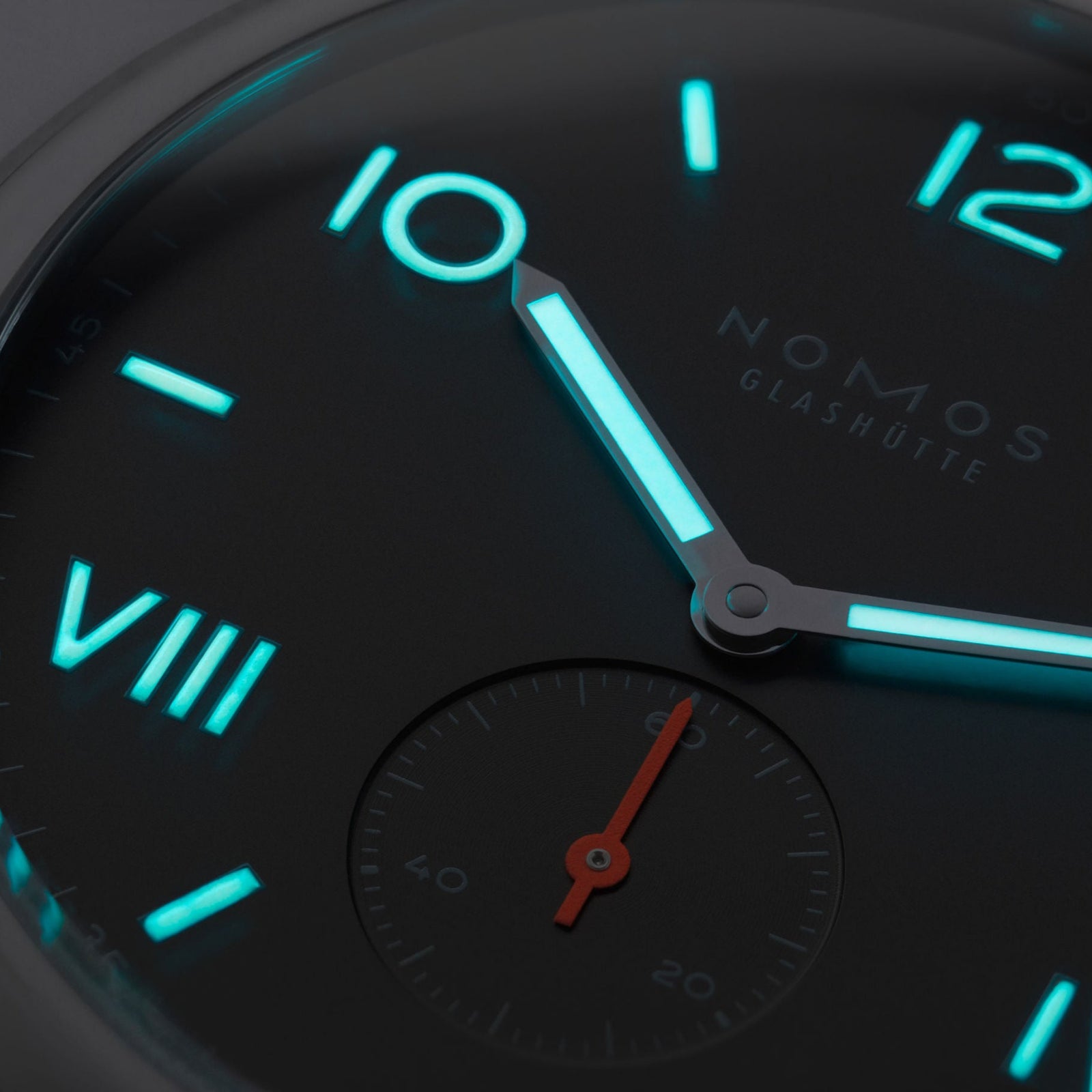 NOMOS - Club Campus 38 Night Ref: 736 / 738